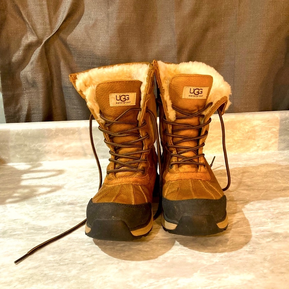 UGG Australia Adirondack 3 Chesnut lace up boots